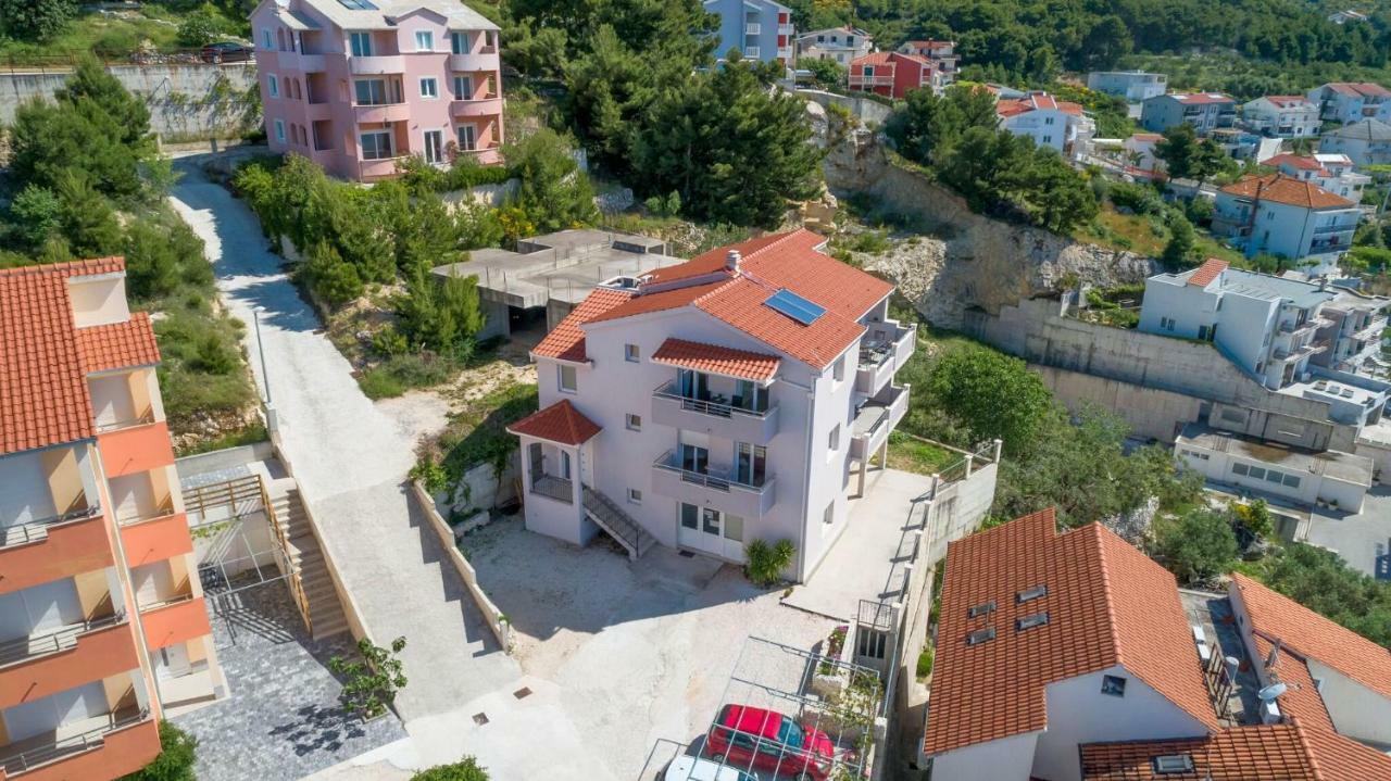 Apartmani Ticinovic Omiš Екстериор снимка