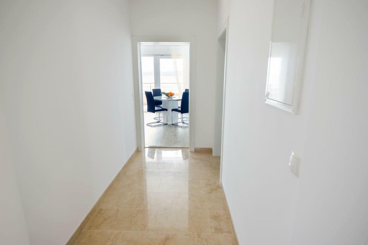 Apartmani Ticinovic Omiš Екстериор снимка