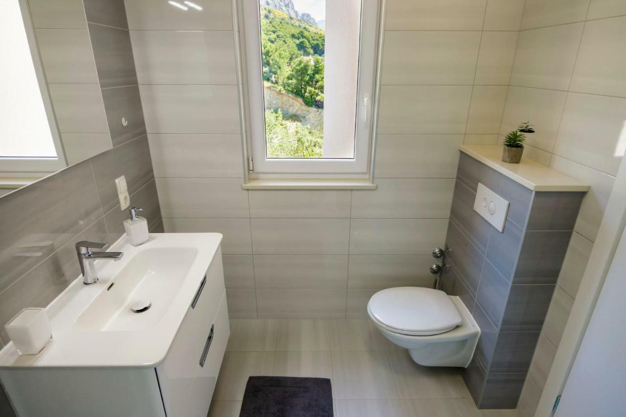 Apartmani Ticinovic Omiš Екстериор снимка