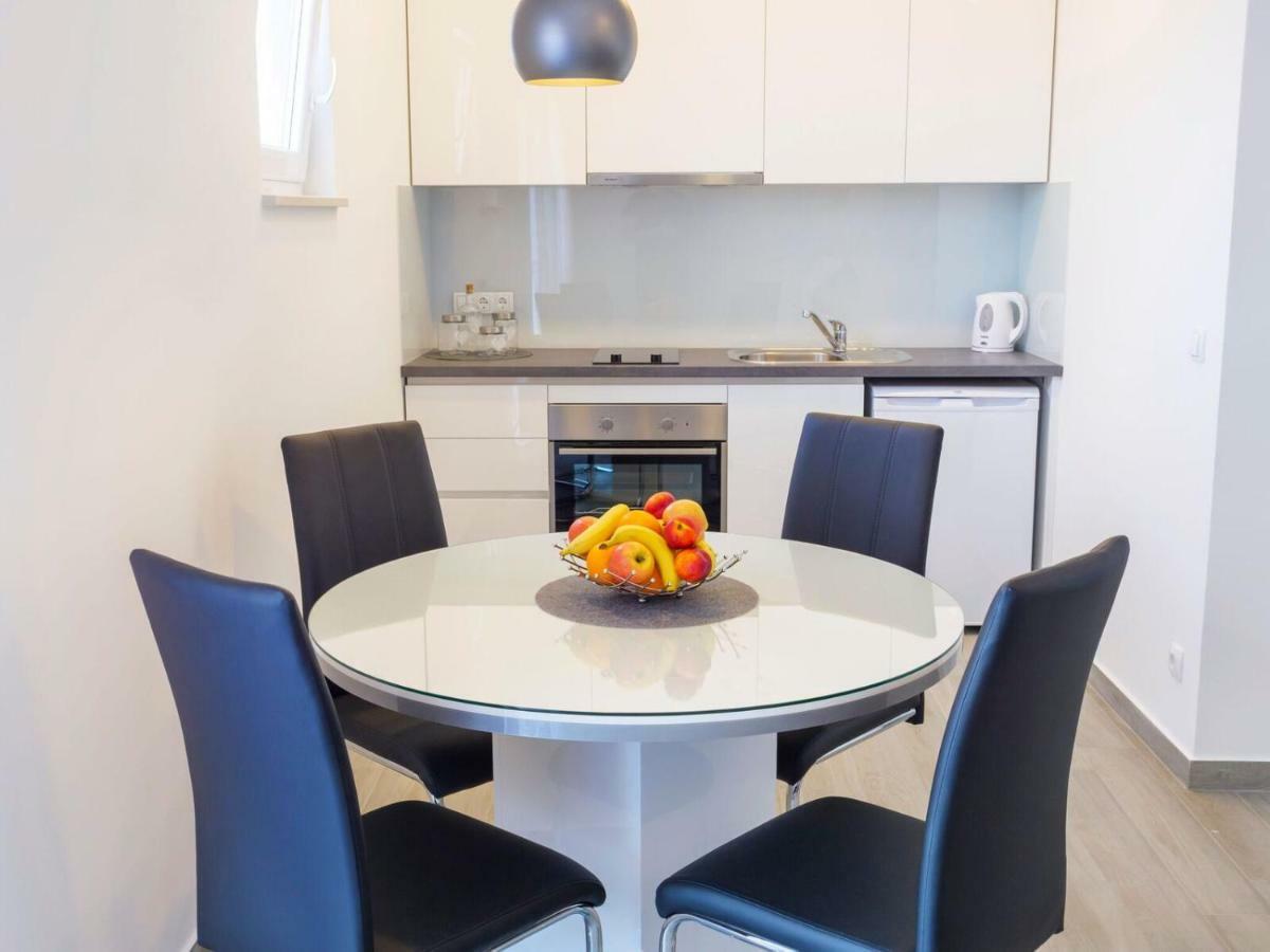 Apartmani Ticinovic Omiš Екстериор снимка