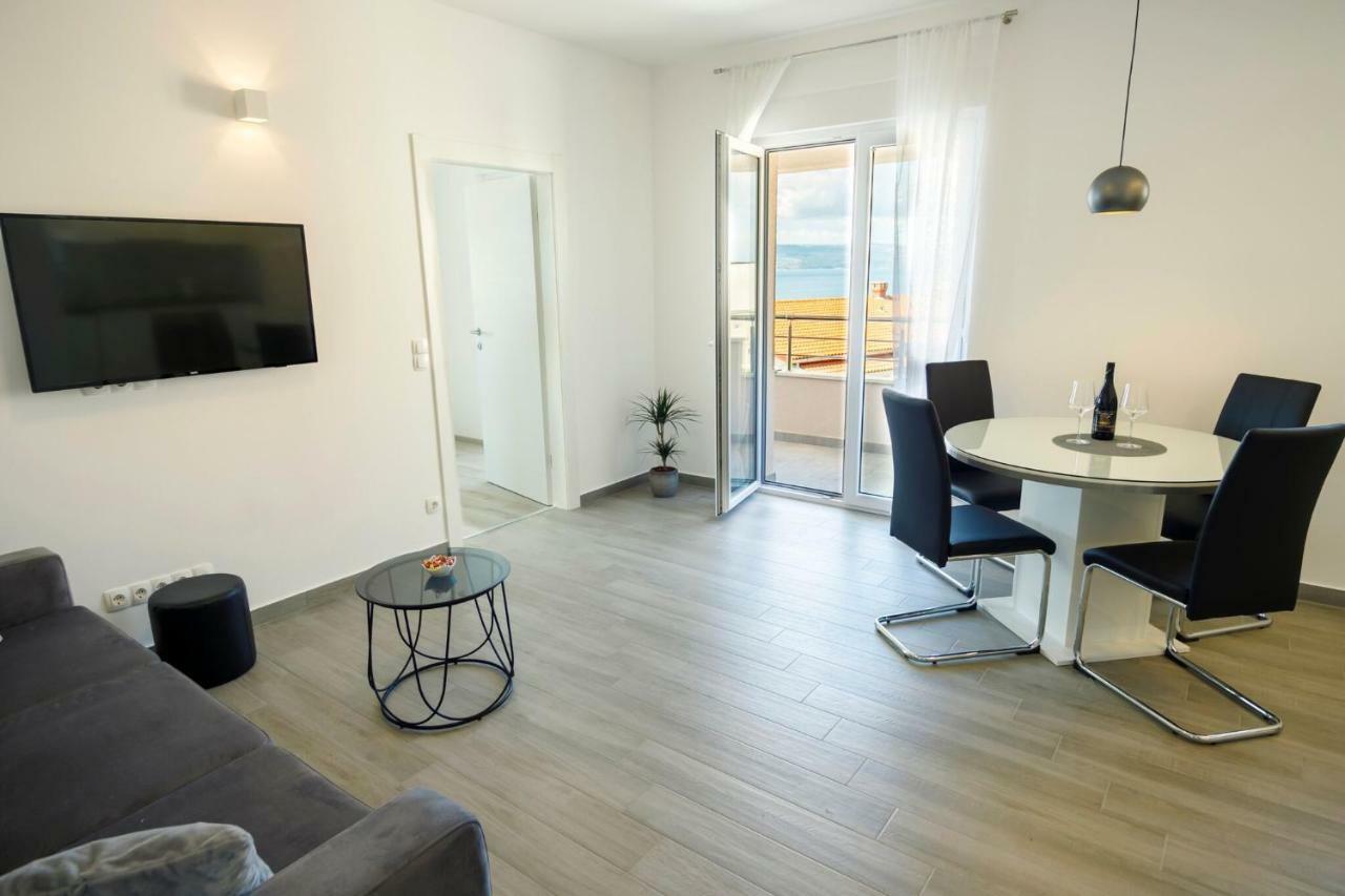 Apartmani Ticinovic Omiš Екстериор снимка