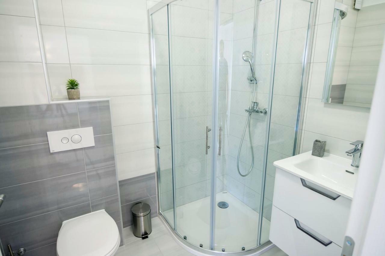 Apartmani Ticinovic Omiš Екстериор снимка